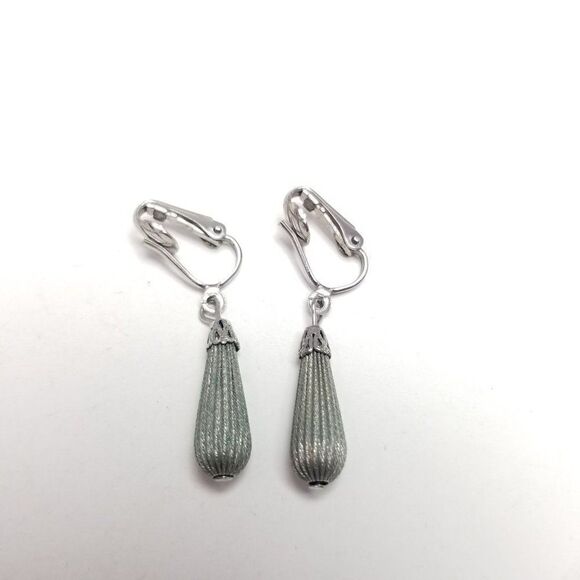 Vintage Small Drops Clip On Earrings, Dangle, Silver Tone Metal, Estate - Picture 2 of 5